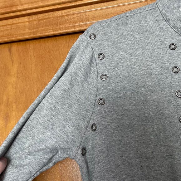 Cryus Grey Grommet Snap Longline Cardigan Size Medium - Picture 3 of 12